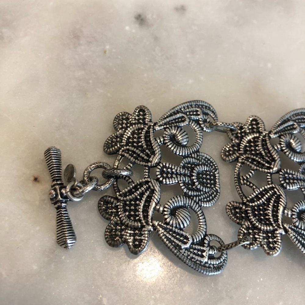 Vintage Ornate Design Bracelet - Picture 7 of 9